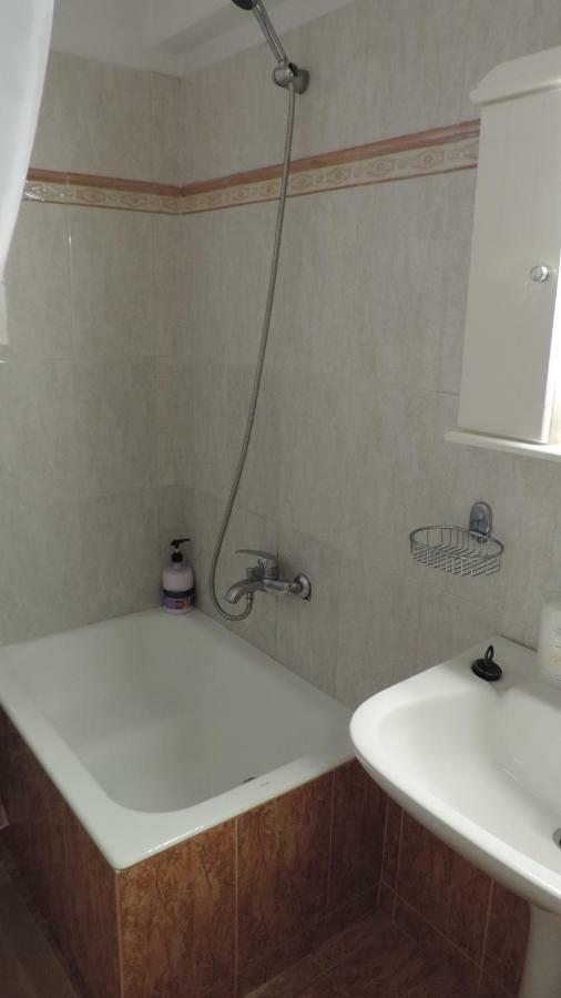Penthouse Deluxe Apartment At Пирей Экстерьер фото